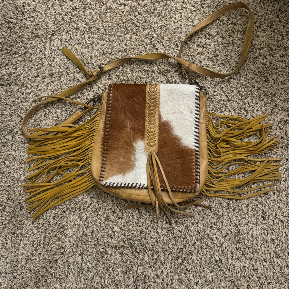 Cowhide Fringe Purss